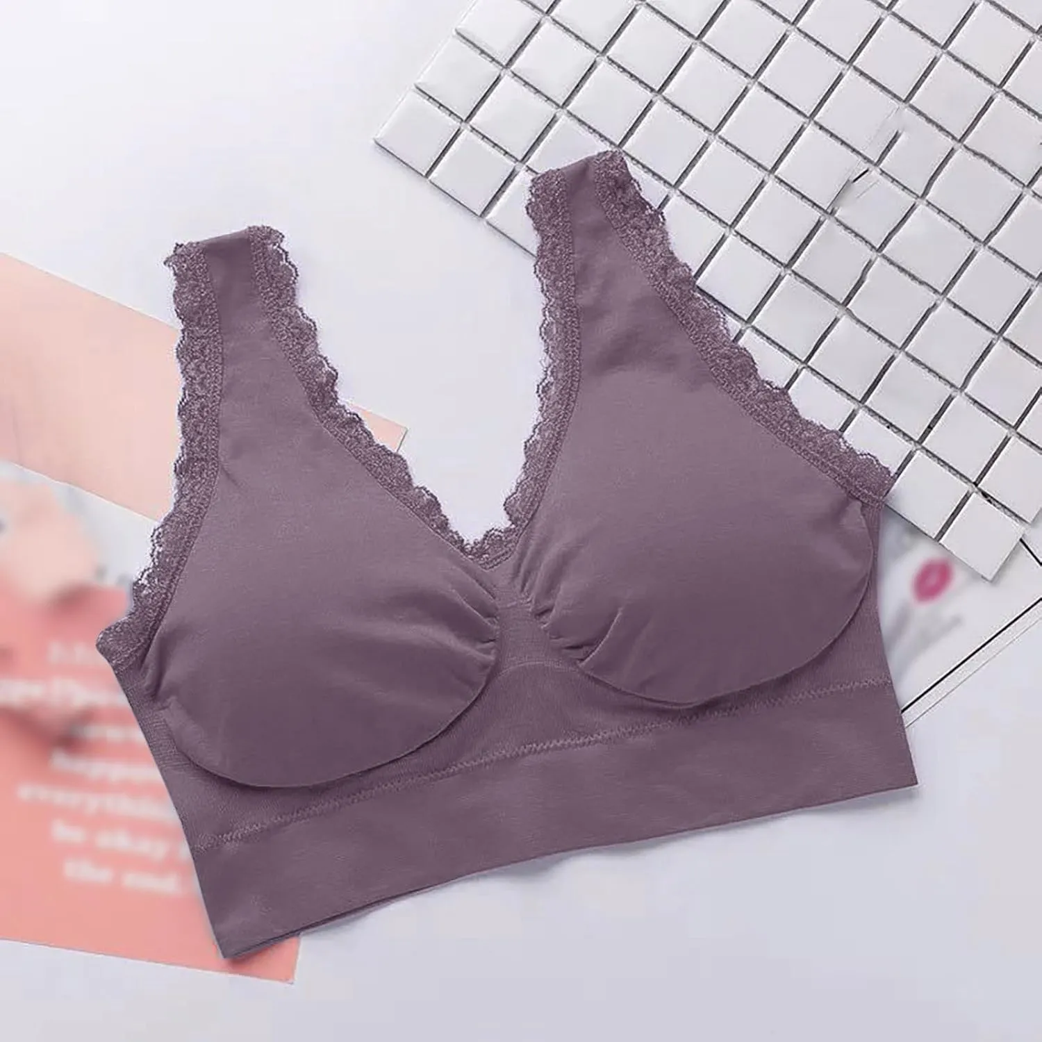 Women's Sports Bra Seamless Push up Bra Top Cover Sports Bralette Lace Trim Bras Breathable Light Bra for Yoga Fitness